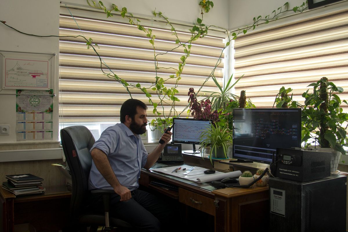 Escaping the PDF Swamp: Mastering Journal Articles for Career Growth