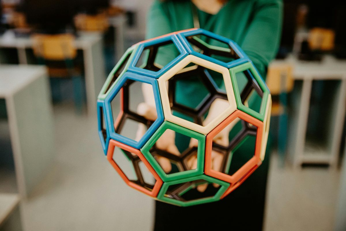 Navigating the 100-Year Curriculum: A Guide for Modern Leaders