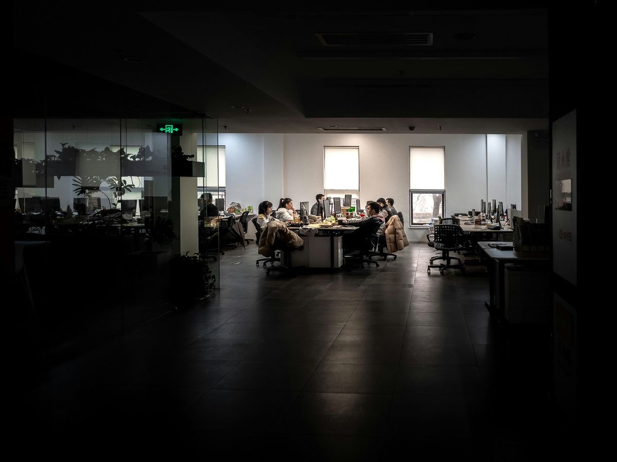 What is the Difference Between Digital Adoption and Knowledge Retention?