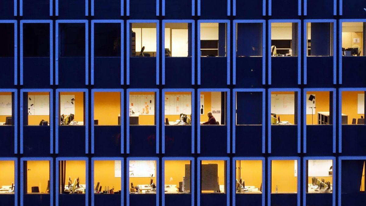 What is the Trade-off Between Admin Control and Learner Retention?